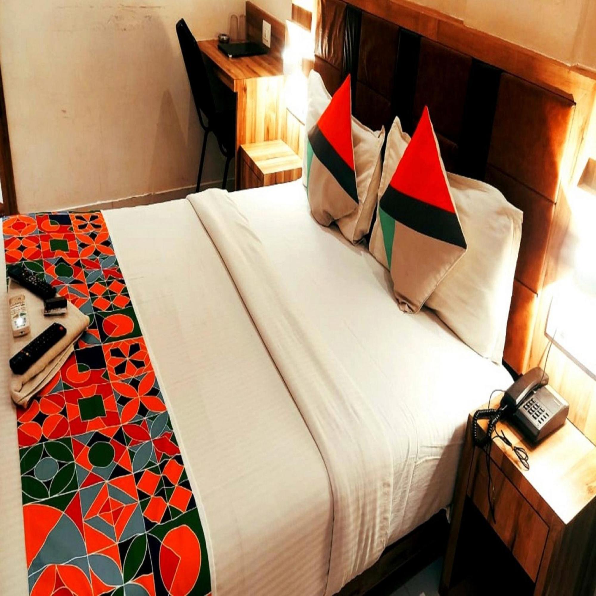 Gateway Inn Mumbai Ngoại thất bức ảnh